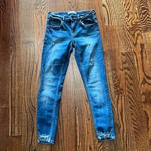 Zara jeans size 6